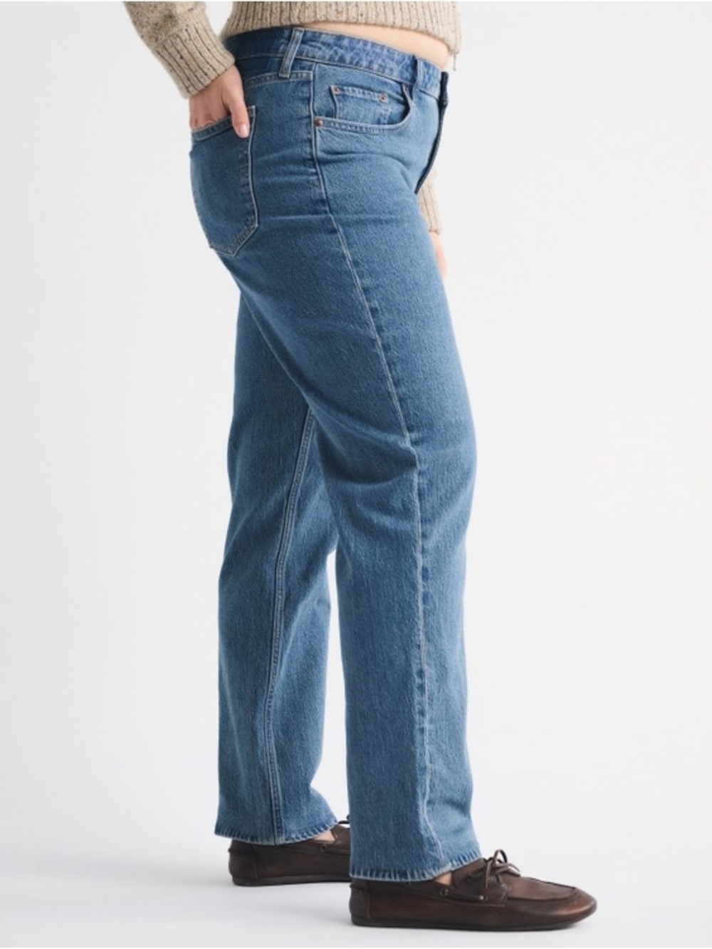 Abercrombie Curve Love 90s Straight Mid Rise Jeans Medium Wash 32 14S NWT